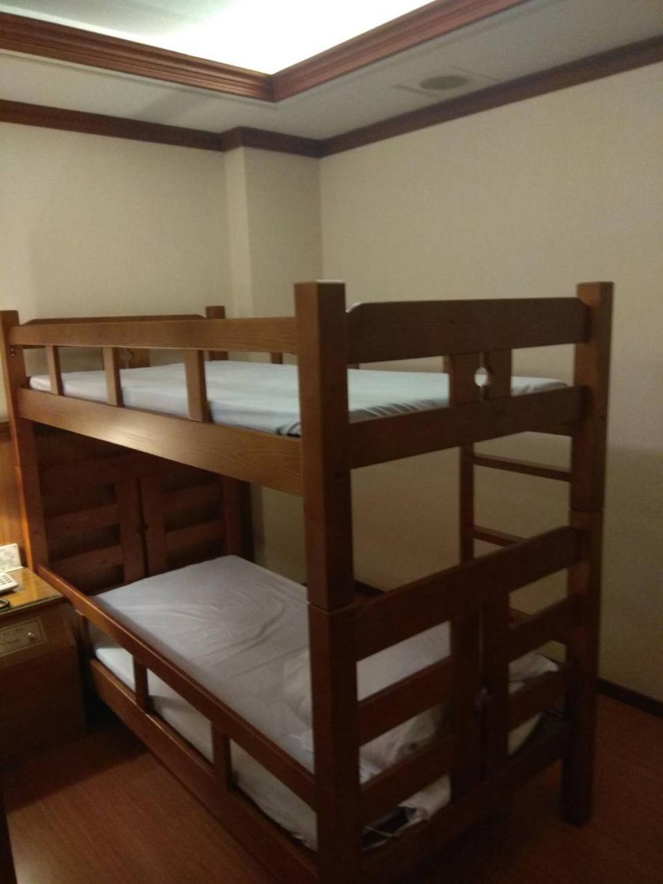 Emperor Hotel Kaohsiung Bagian luar foto