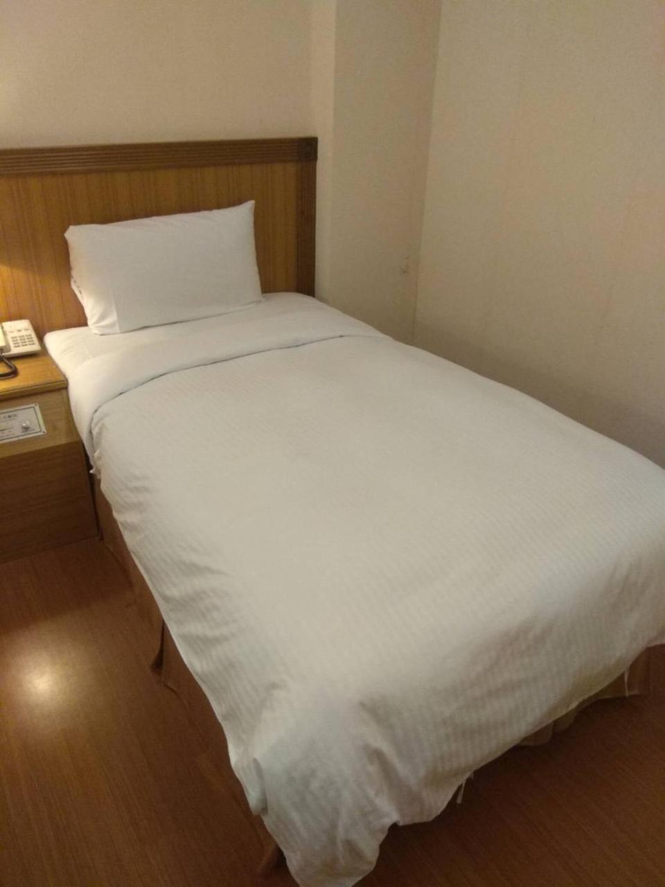 Emperor Hotel Kaohsiung Bagian luar foto